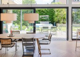 Large sliding doors in the dining area