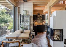 Dining area in a German log house