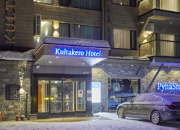 Log hotel Kultakero in Pyhätunturi, Finland