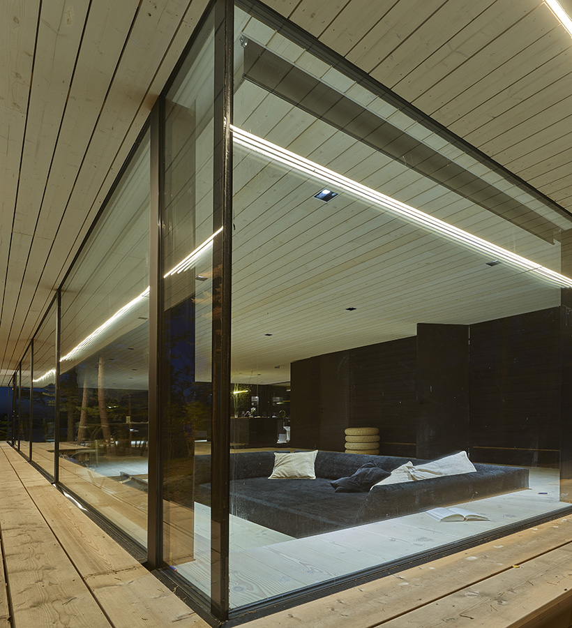 Polar Life Haus' floor-to-ceiling HTWS windows and the frameless corner favored by architects.