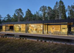 Villa Panorama – a bespoke solid wood house with large windows